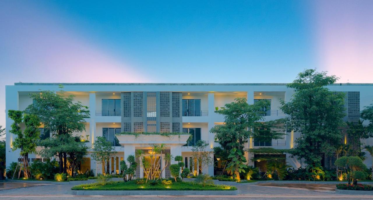 Eightfold Urban Resort 暹粒 外观 照片 The 137 Pillars Hotel
